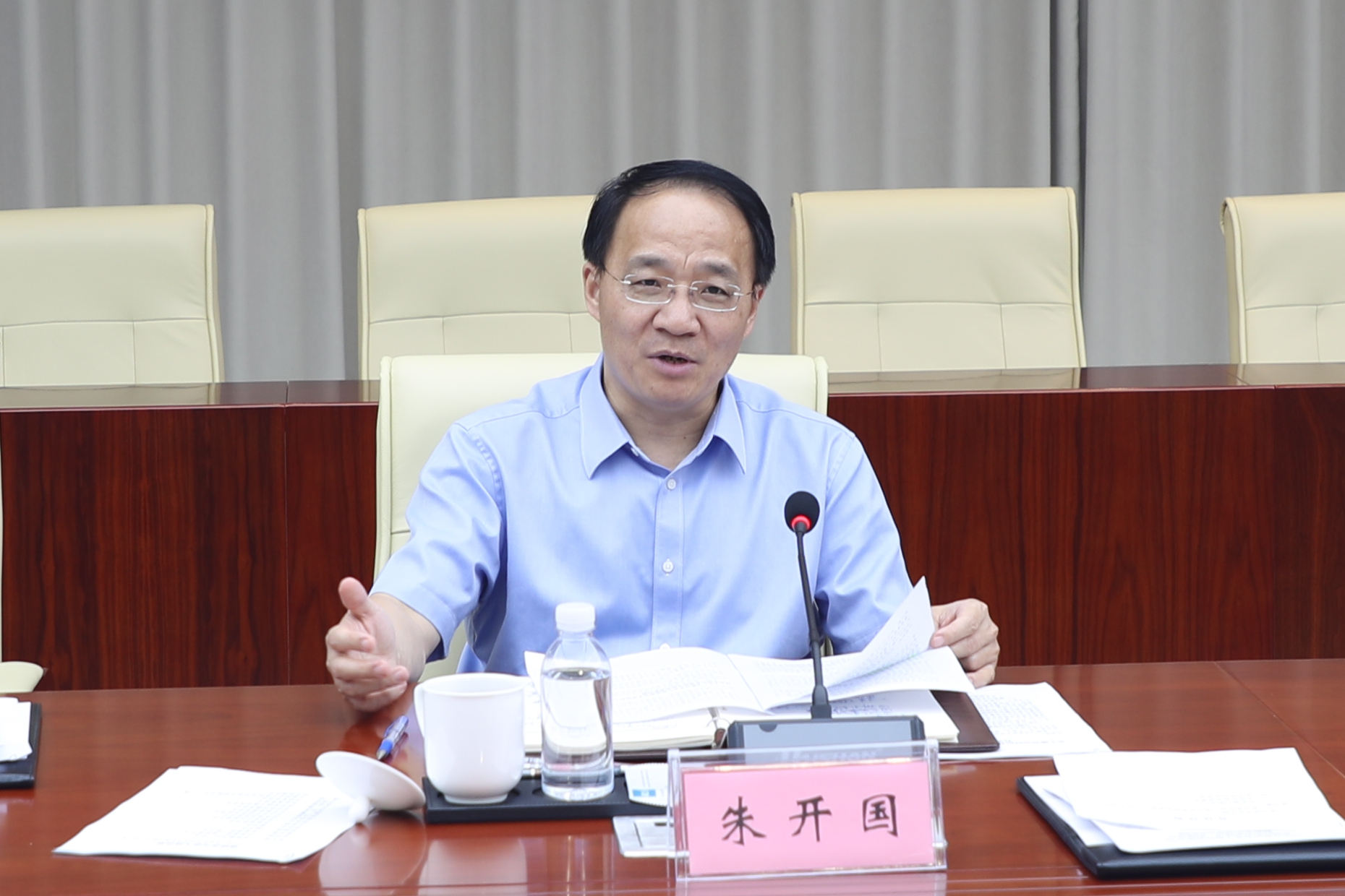 1-1-编辑部-朱开国到华鲁恒升现场办公-本报记者.jpg